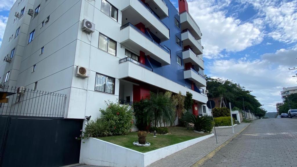 Bombas/ Bombinhas, A 50M Do Mar, Apartamento 2 Quartos, Com Churrasqueira Na Sacada, Ar E Wi-Fi Exteriér fotografie