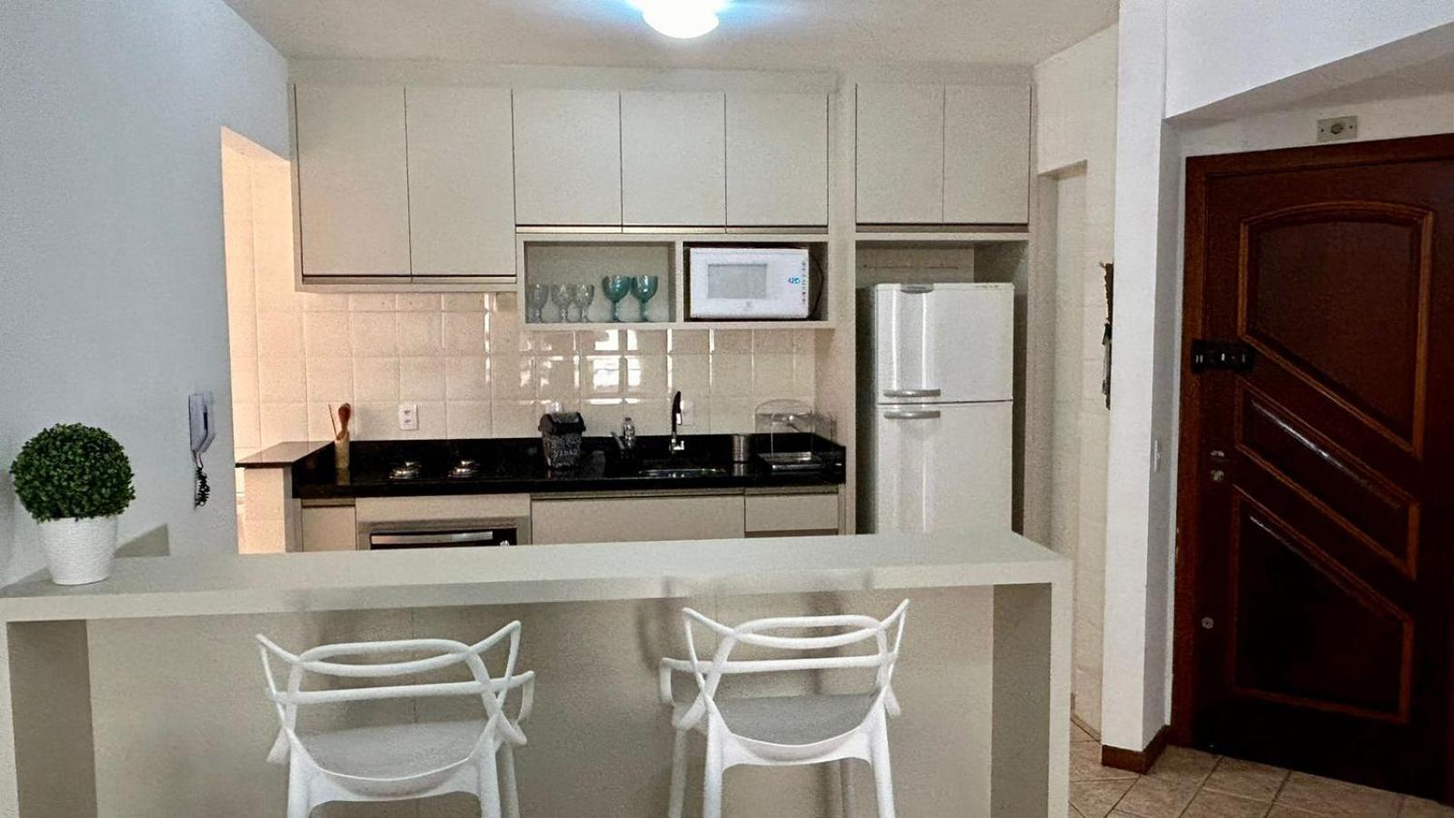 Bombas/ Bombinhas, A 50M Do Mar, Apartamento 2 Quartos, Com Churrasqueira Na Sacada, Ar E Wi-Fi Exteriér fotografie