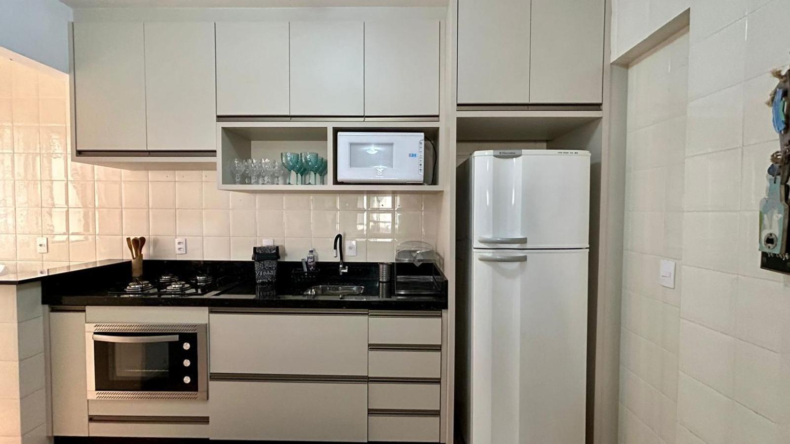 Bombas/ Bombinhas, A 50M Do Mar, Apartamento 2 Quartos, Com Churrasqueira Na Sacada, Ar E Wi-Fi Exteriér fotografie